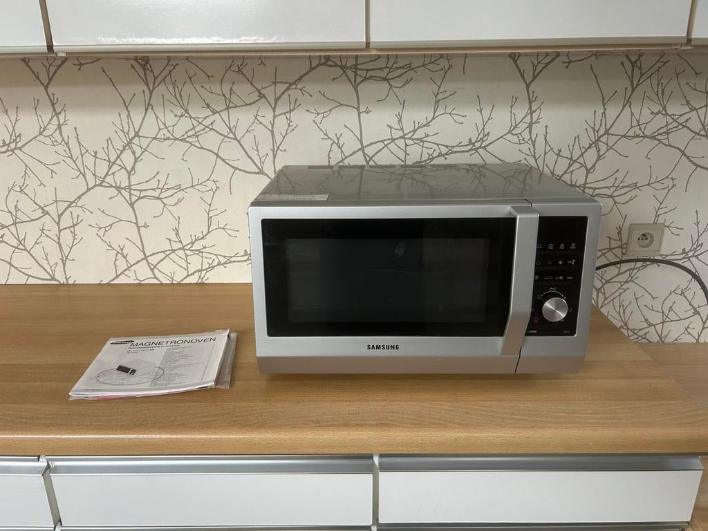 Mircogolfoven / combi-oven / magnetronoven, Ophalen, Zo goed als nieuw, Hete lucht, Microgolfoven