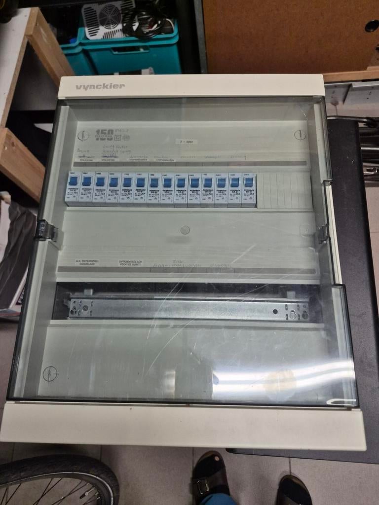 Elektriciteit kast, Ophalen, Gebruikt