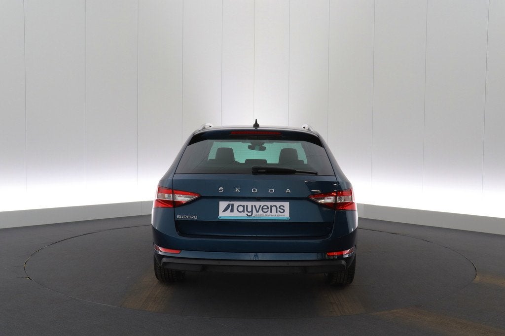 (1YEH896) SKODA SUPERB COMBI, Autos, Achat, Entreprise, Carnet d'entretien, Alcantara