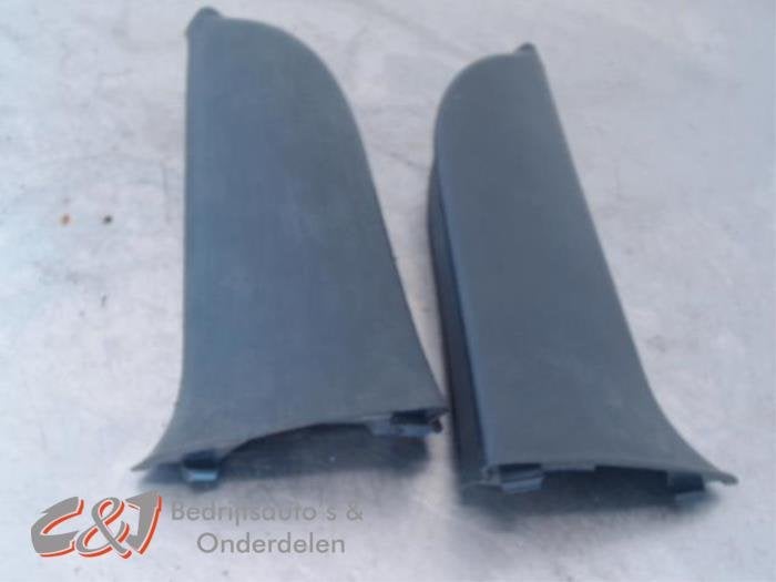 Stijl rechts-voor van een Renault Trafic (TEKNG), Gebruikt, -, Renault, -