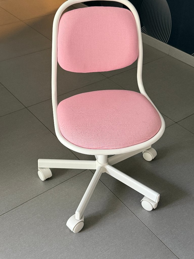 Kinderbureaustoel ÖRFJÄLL, Huis en Inrichting, Bureaustoelen, Ophalen, Zo goed als nieuw, Roze, Bureaustoel