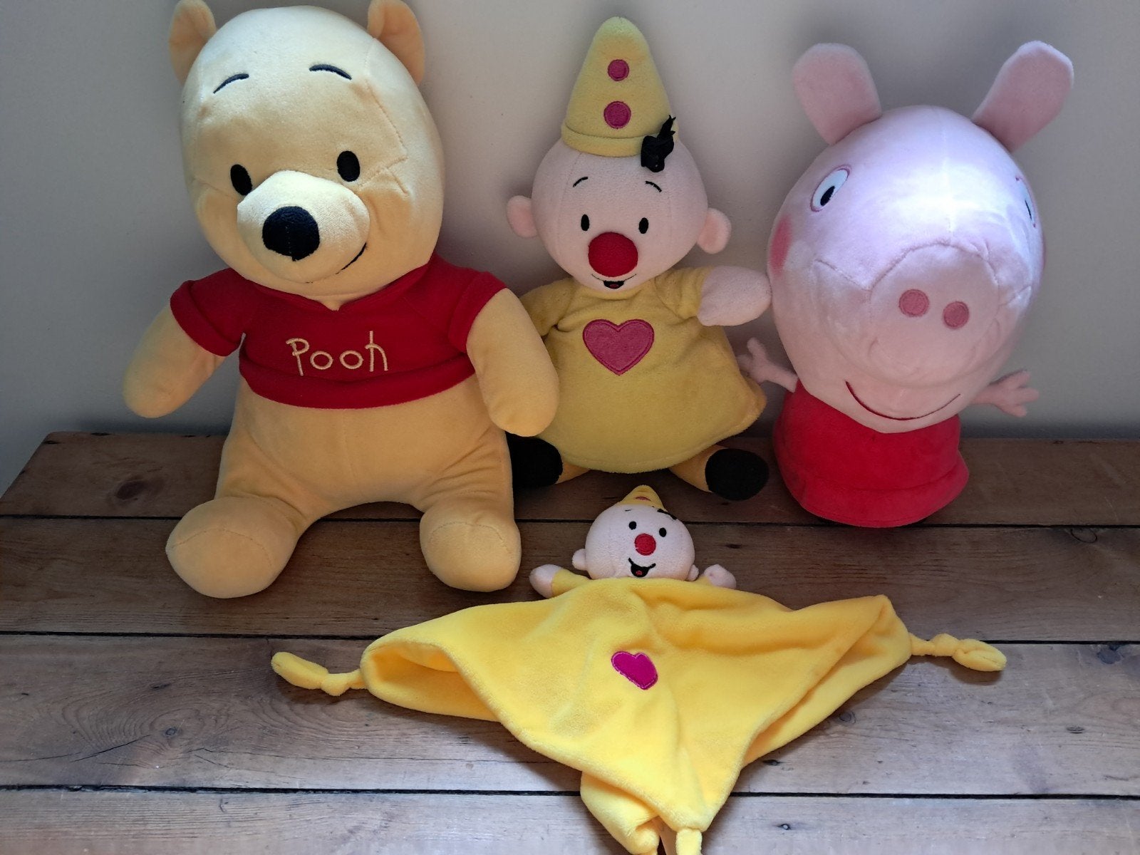 Bumba, Winnie the Pooh, Peppa Pig en knuffeldoekje Bumba, Peppa Pig, Ophalen of Verzenden, Zo goed als nieuw, Knuffeldoekje