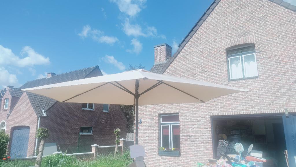 Nieuwe parasol zandkleur, Tuin en Terras, Parasols, Verstelbaar, Nieuw, Stokparasol, 2 tot 3 meter