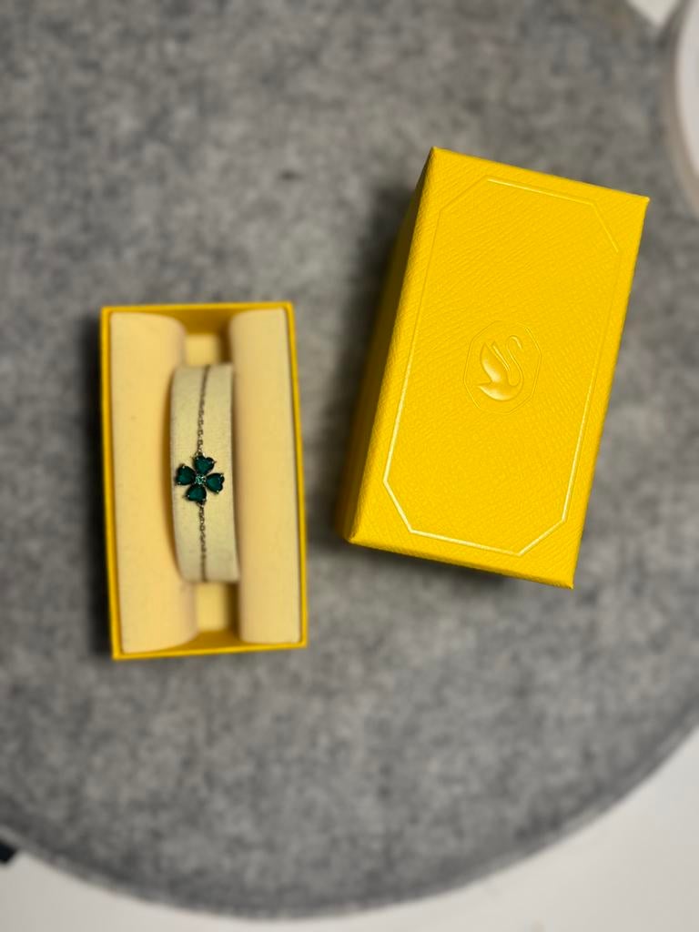 Swarovski armbandje klaver, Handtassen en Accessoires, Ophalen of Verzenden, Zo goed als nieuw