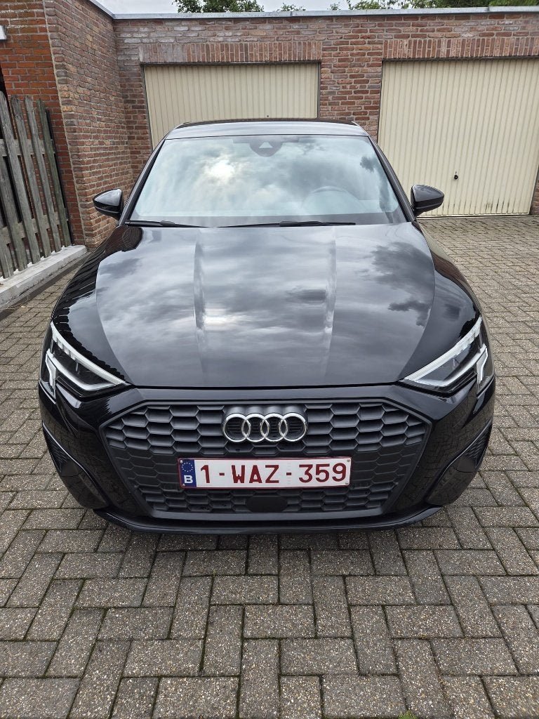 Audi A3 sportback AUTOMAAT en leder Interieur, Autos, Cuir, 109 g/km, Entretenue par le concessionnaire, Automatique