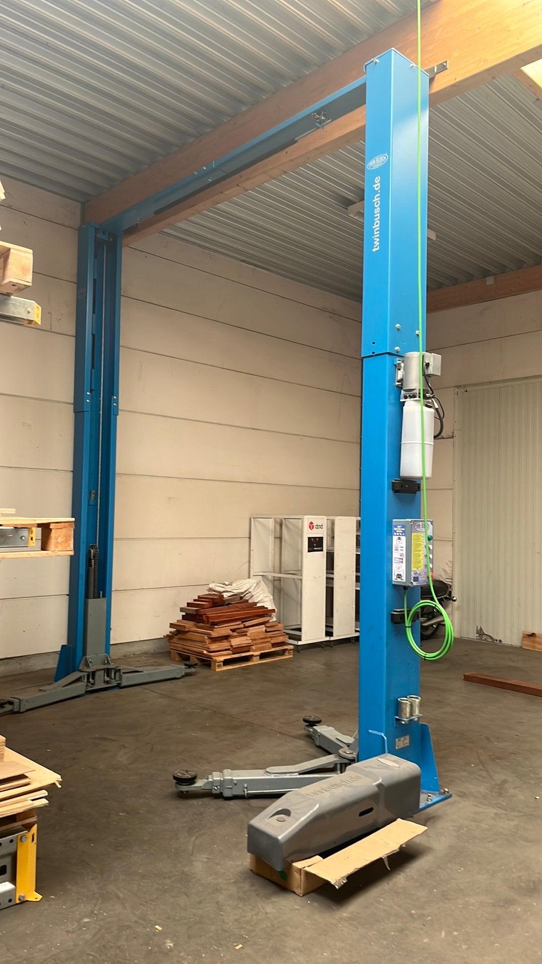 Autobrug Twin Busch 5000kg 5ton 2 palen, zogoed als nieuw, Ophalen