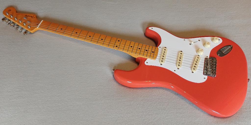 Fender Classic 50' Fiesta Red als nieuw, Muziek en Instrumenten, Ophalen of Verzenden, Zo goed als nieuw, Solid body, Fender