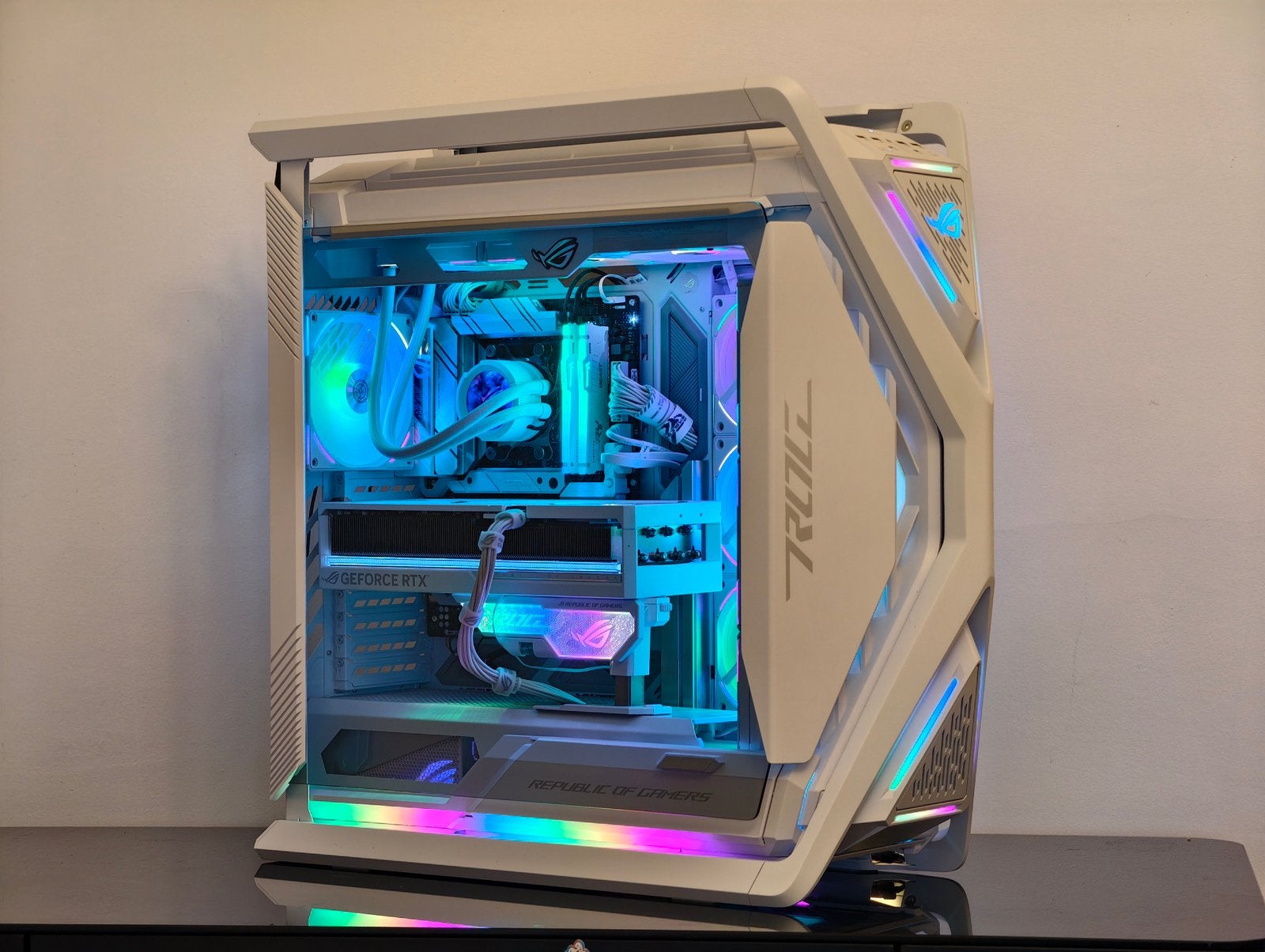PC Gaming Premium Extreme zwart/wit RTX 5080 Ryzen 9 9950X, Ophalen, Zo goed als nieuw, Gaming, SSD