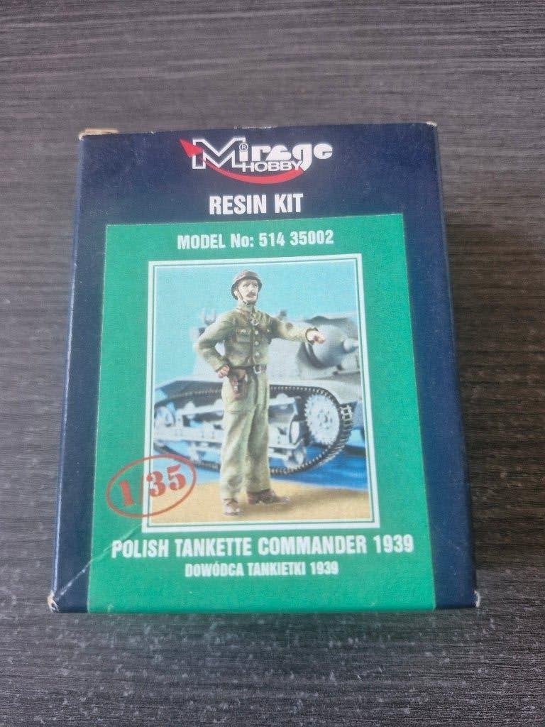 Mirage Hobby 1/35 Polish Tankette Commander 1939, Ophalen of Verzenden, Nieuw, 1:35 tot 1:50, Figuur of Figuren
