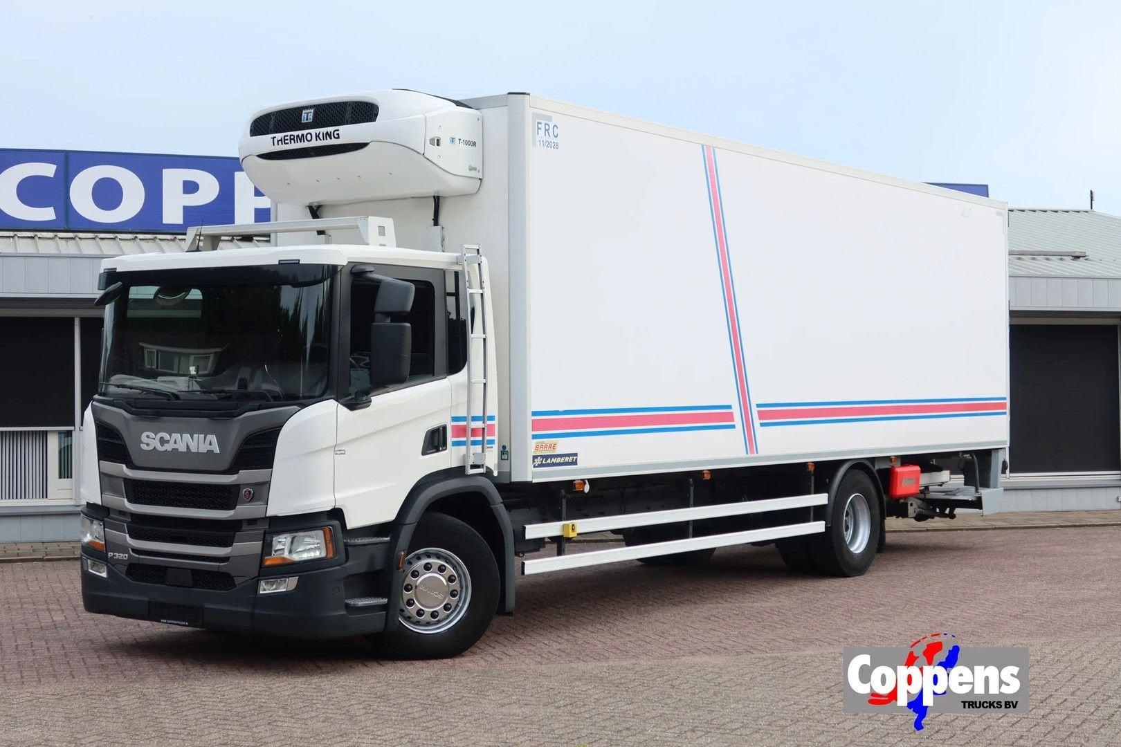 Scania P320 Koel/Vries Bakwagen + DHollandia 2000kg, Auto's, Automaat, Scania, Wit, Bedrijf