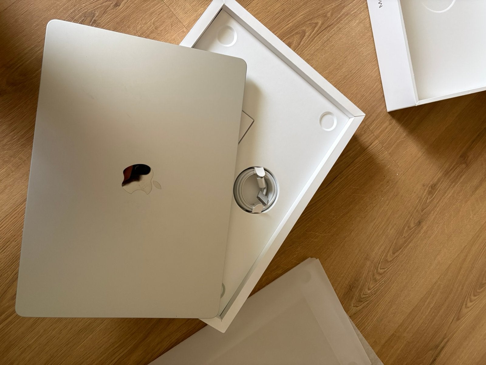 Apple Macbook 15 Inch 512GB, M4, Computers en Software, Ophalen, Zo goed als nieuw, 15 inch, MacBook