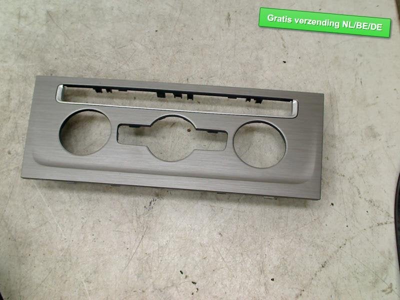 GARNITURE Volkswagen Golf VII (AUA) (5g1863042), Volkswagen, Volkswagen AG, Utilisé, Kundenbetreuung@volkswagen.de