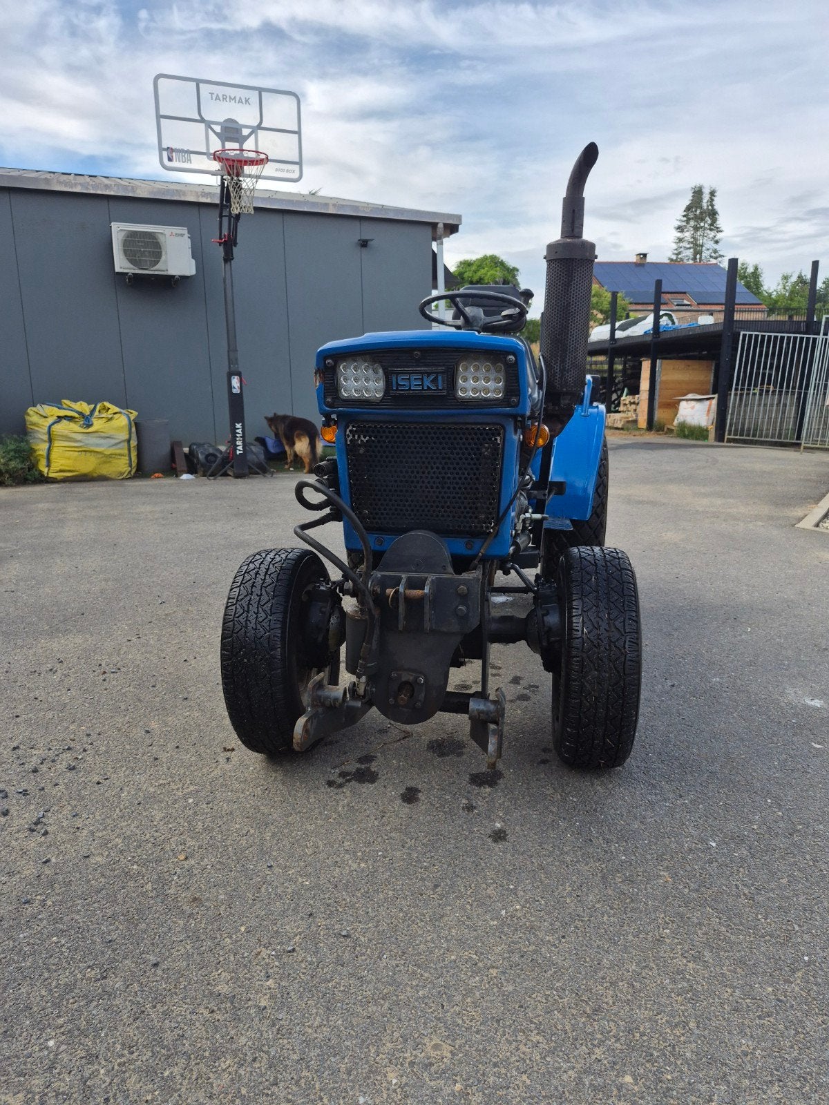 Iseki 2160, Zakelijke goederen, Ophalen