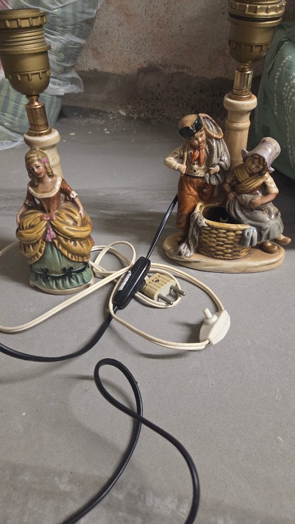 Set van 2 vintage porseleinen lampvoeten (Hummel stijl), Antiek en Kunst, Ophalen