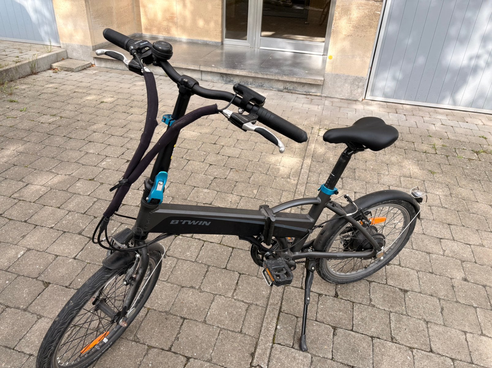 Btwin E Tilt 500 noir - Vélo électrique pliable, Vélos & Vélomoteurs, Vélos | Vélos pliables, Enlèvement, Comme neuf
