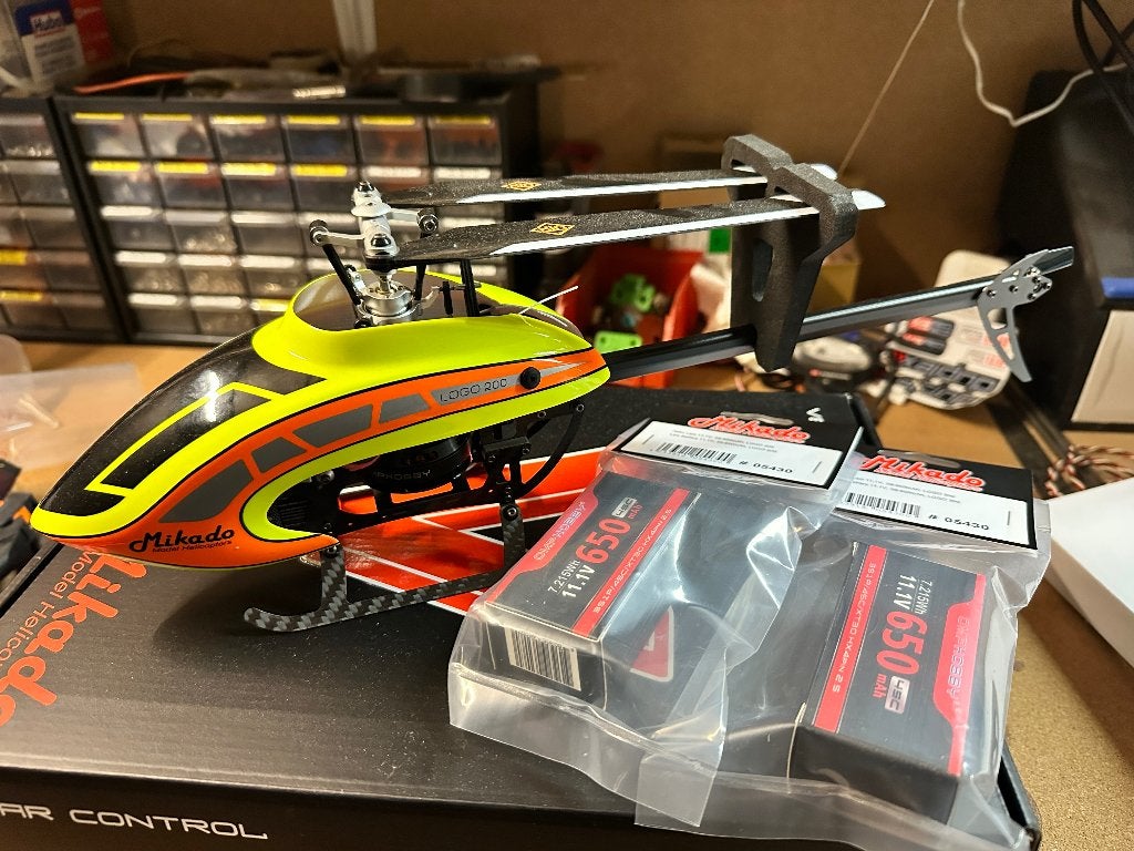 Mikado Logo 200 V8 nieuw, Hobby & Loisirs créatifs, Modélisme | Avions & Hélicoptères, Neuf, Enlèvement ou Envoi, Hélicoptère