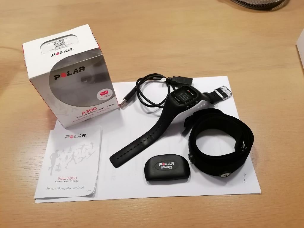 Sporthorloge Polar A300 + H7 hartslagband, Handtassen en Accessoires, Sporthorloges, Gebruikt, Zwart, Calorieverbanding, Hartslag