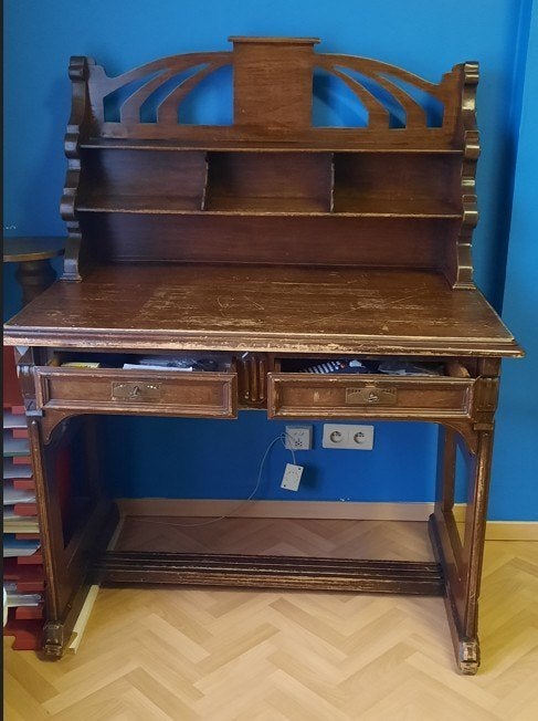 bureau 1900 d'époque, Enlèvement, Utilisé