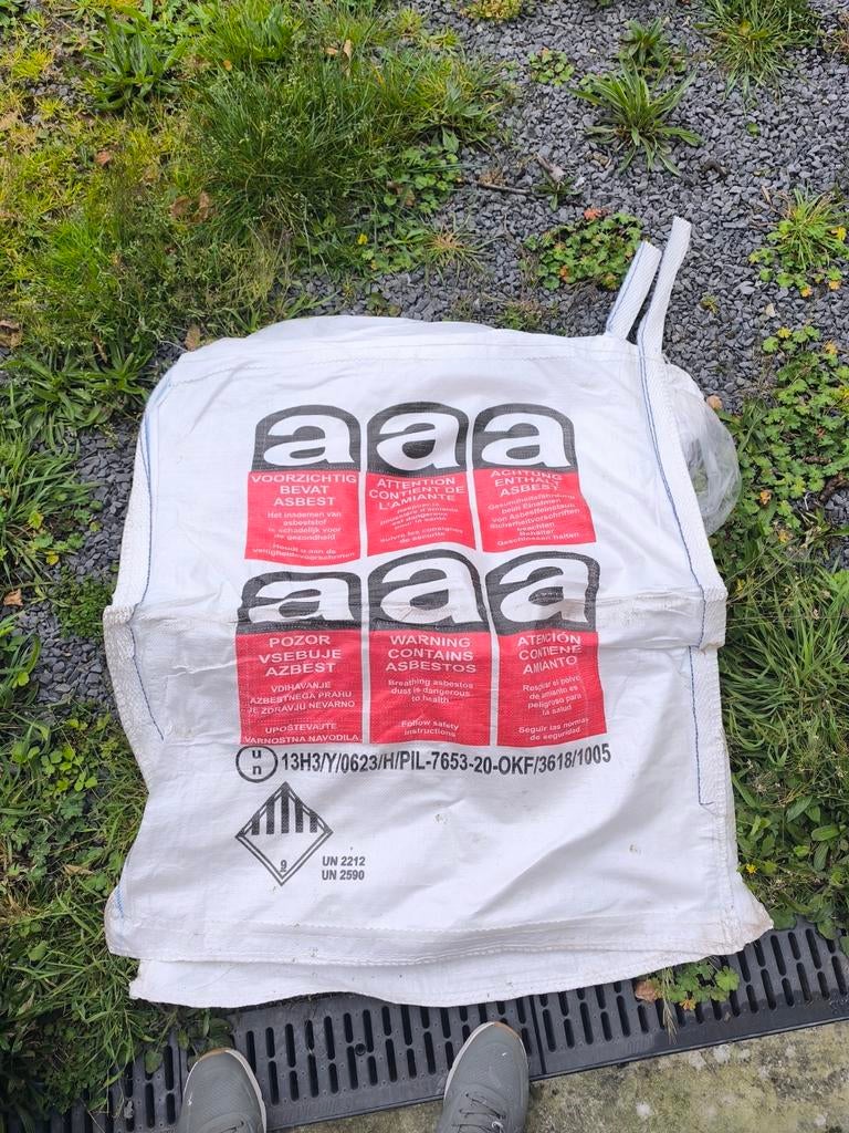 Grands sacs et sacs à assiettes en amiante, Enlèvement