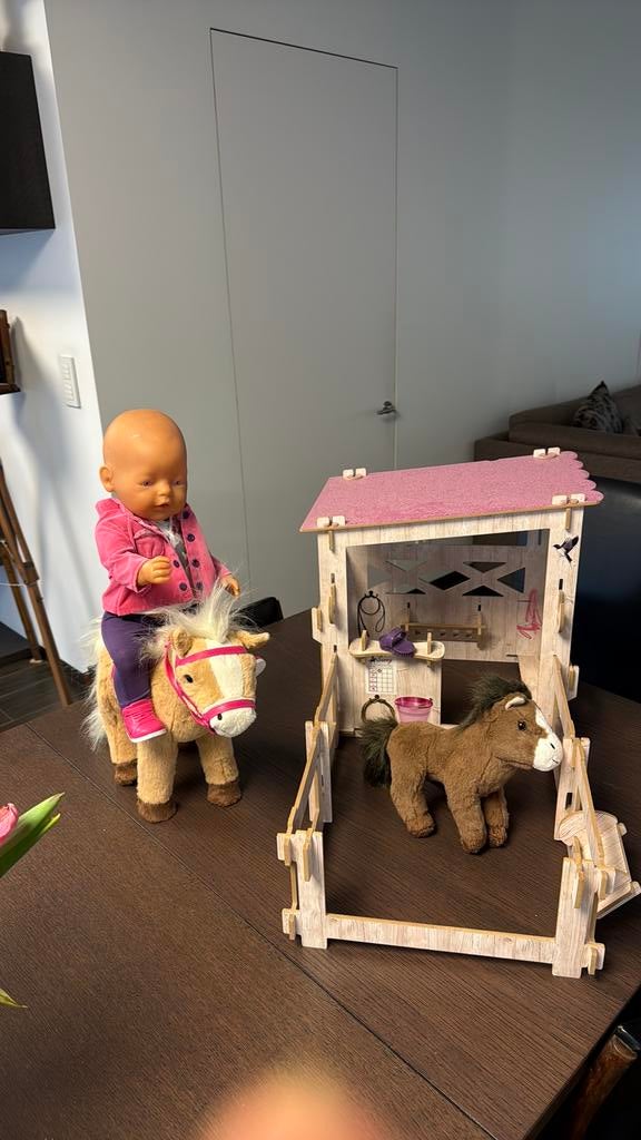 Baby born pop + paard + stal, Ophalen, Gebruikt, Babypop