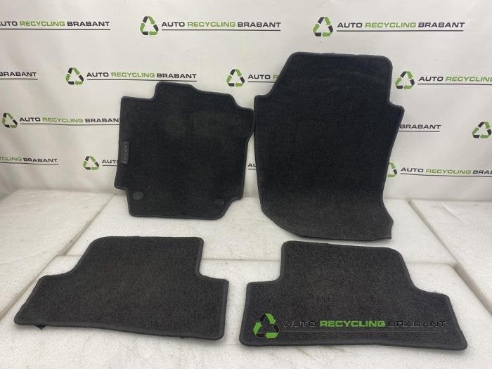 Kit tapis d'un Renault Captur, -, 3 mois de garantie, Utilisé, -