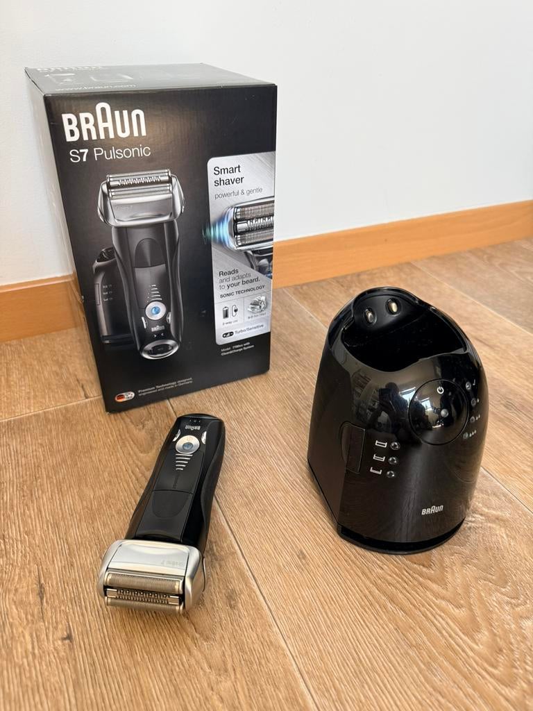 Braun Shaver S7 series + clean charge station, Enlèvement, Utilisé