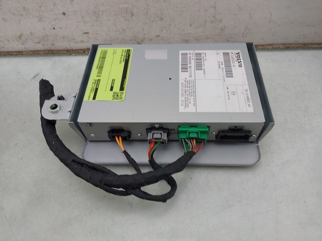 AUDIO VERSTERKER Volvo V60 I (FW / GW) (01-2010/12-2018), Gebruikt, Info@volvocars.com, Volvo, Volvo Car Germany GmbH