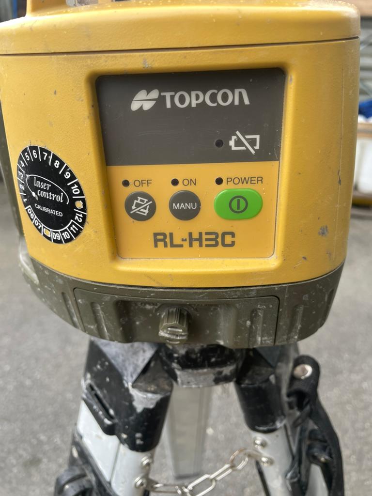 Lazer met statief Top Con, Doe-het-zelf en Bouw, Ophalen, Gebruikt