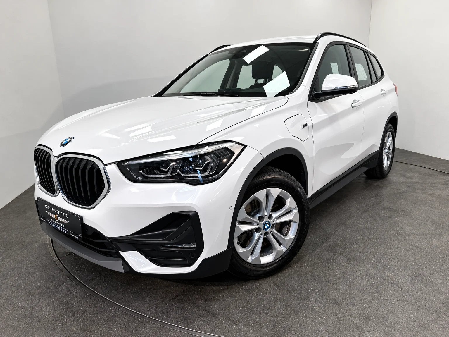 BMW X1 1.5 XDRIVE25E PHEV 162KW, Wit, Bedrijf, 43 g/km, 5 deurs