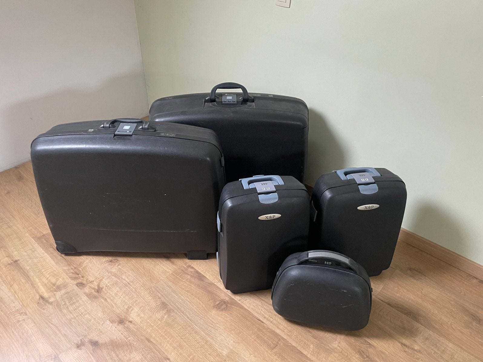 Reiskoffers 5 stuks hard case, Ophalen, Gebruikt, Hard kunststof, Wieltjes