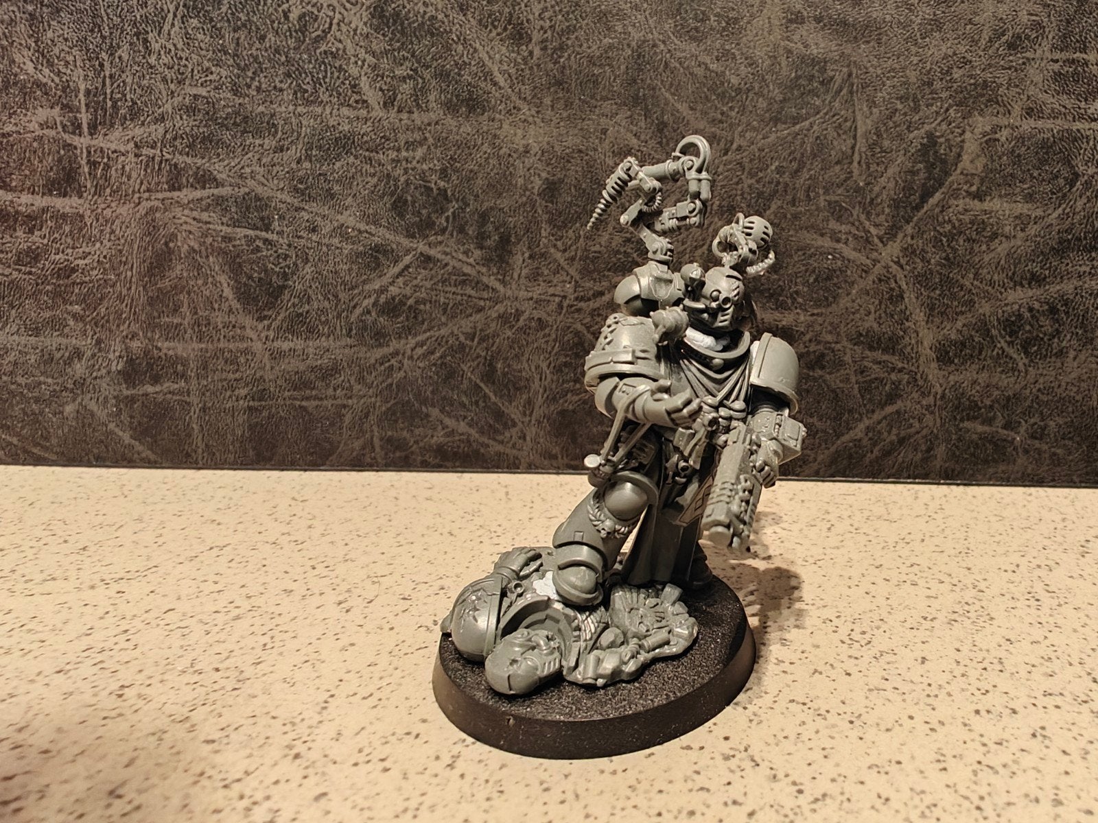 Warhammer 40K: Space marines: Apothecary, Hobby en Vrije tijd, Ophalen of Verzenden, Zo goed als nieuw, Warhammer, Figuurtje(s)