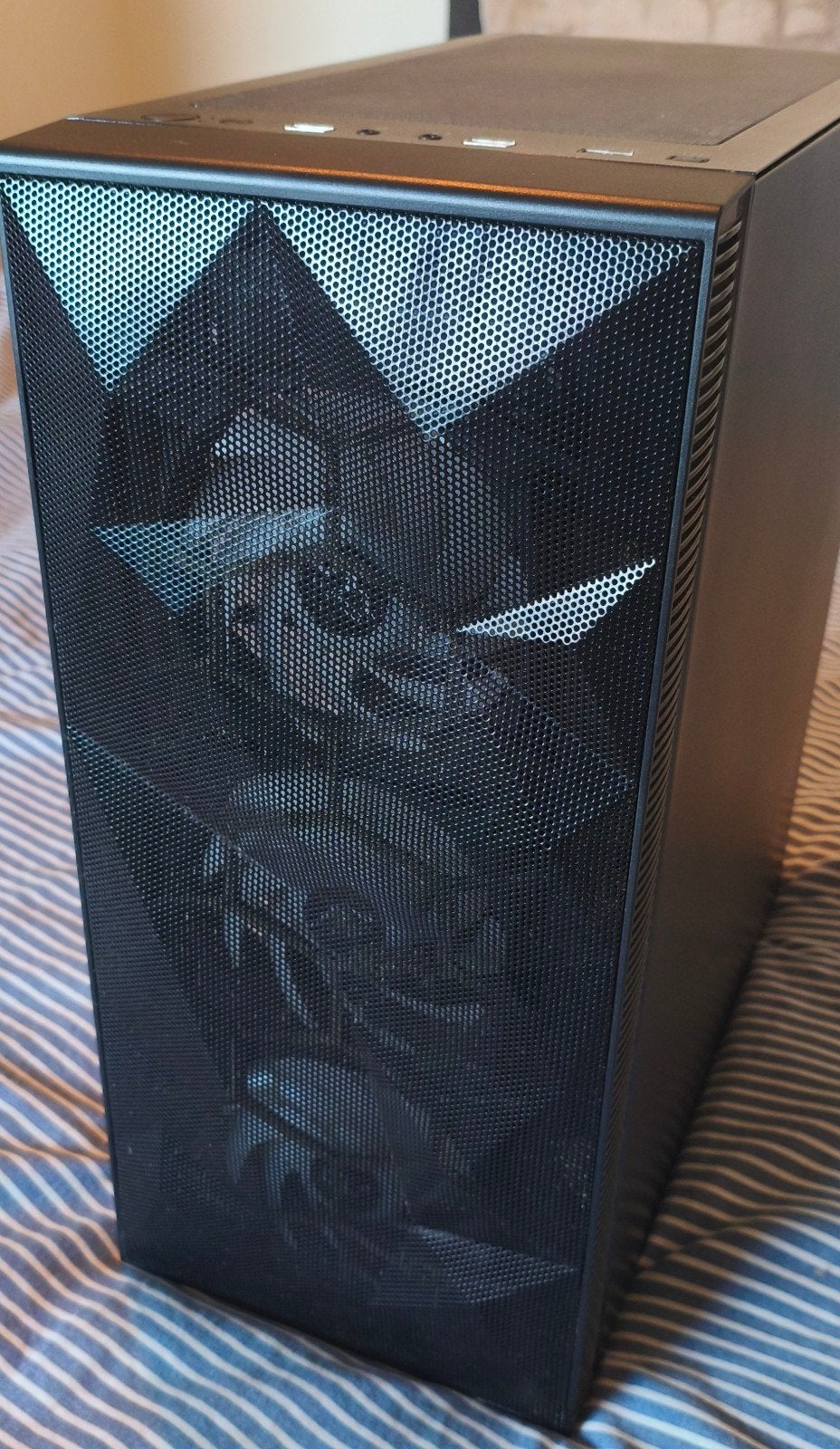 krachtige pc voor alle bureau toepassingen+gaming mogelijk., Ophalen, Zo goed als nieuw