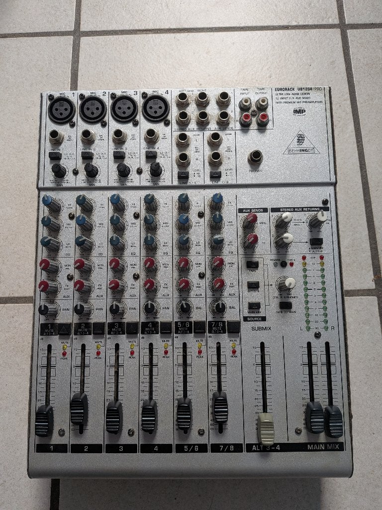 Behringer Eurorack UB1204-PRO mixer, Muziek en Instrumenten, Ophalen, Gebruikt, 5 tot 10 kanalen
