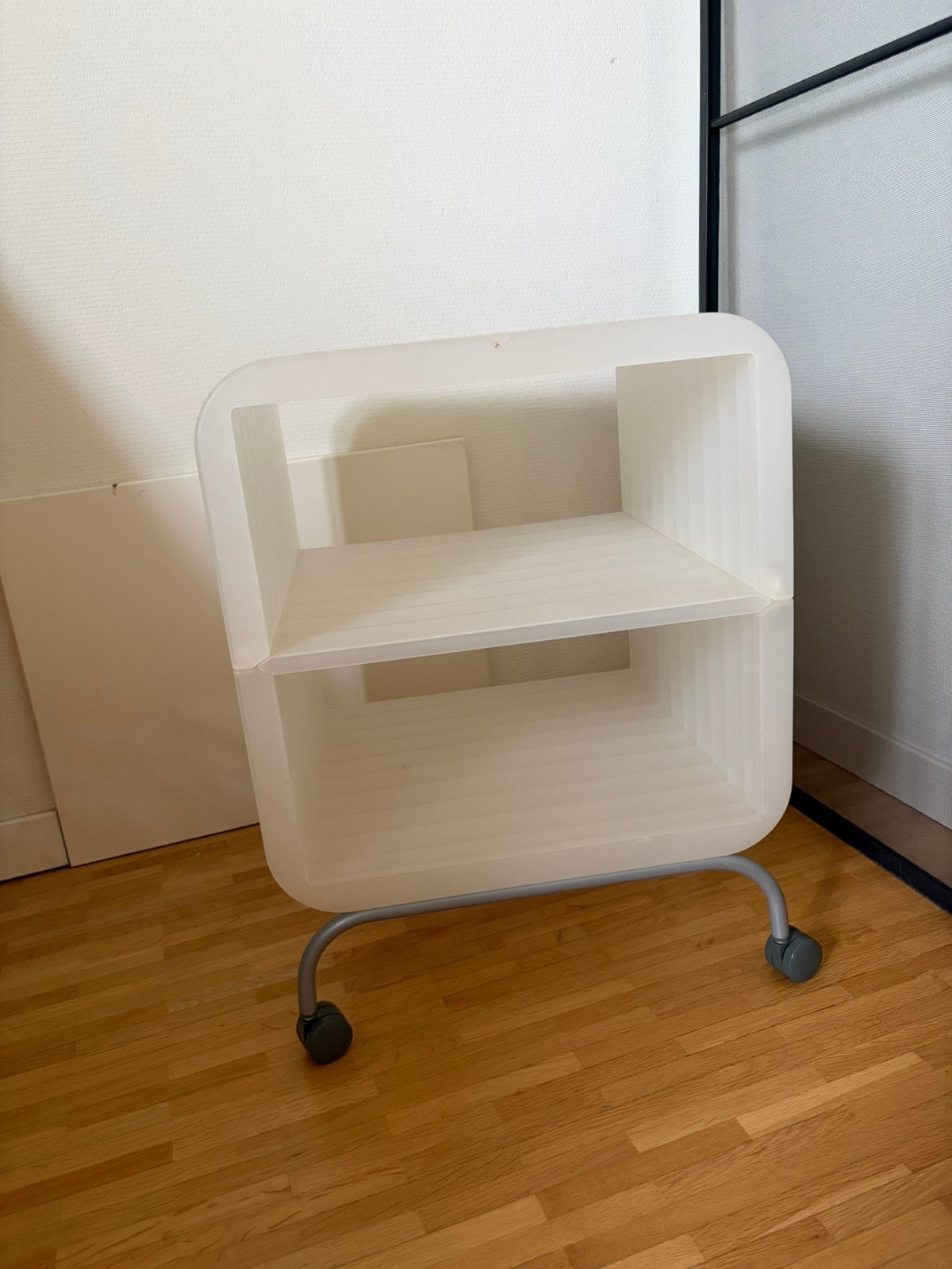 Ikea vintage trolley, Ophalen