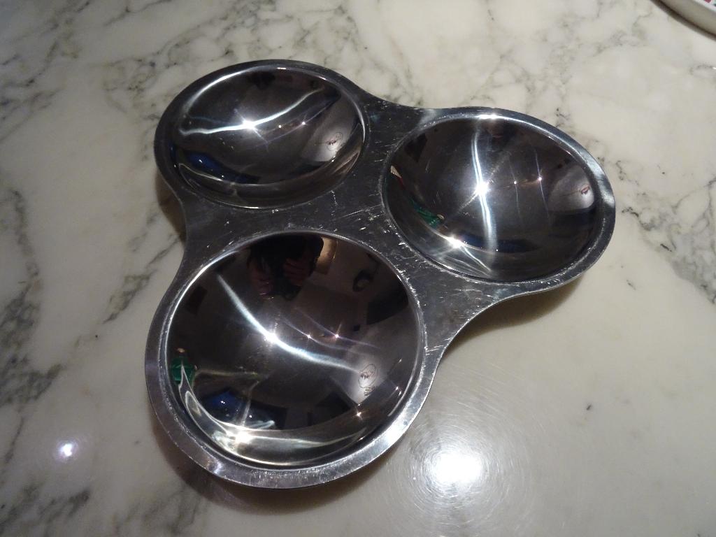 Plateau vintage inox triangulaire 1976, Enlèvement ou Envoi