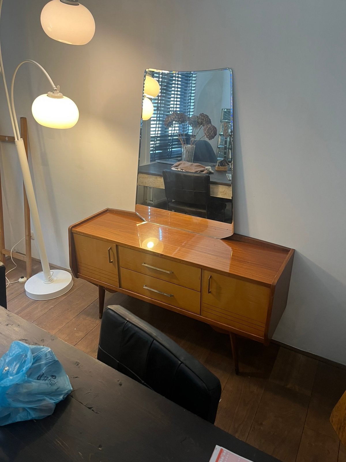 Vintage side table and mirror, Ophalen, Zo goed als nieuw