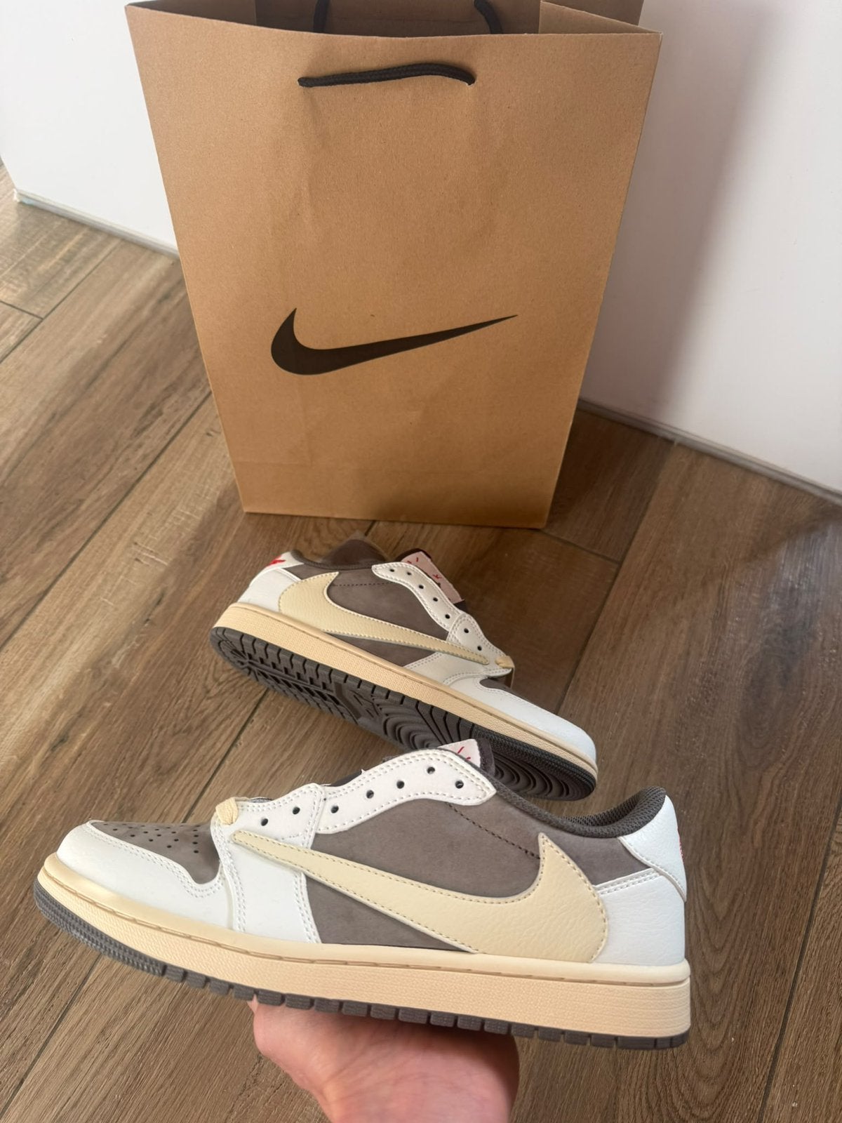 Travis scott mocha, Kleding | Heren, Ophalen, Bruin, Nieuw, Sneakers