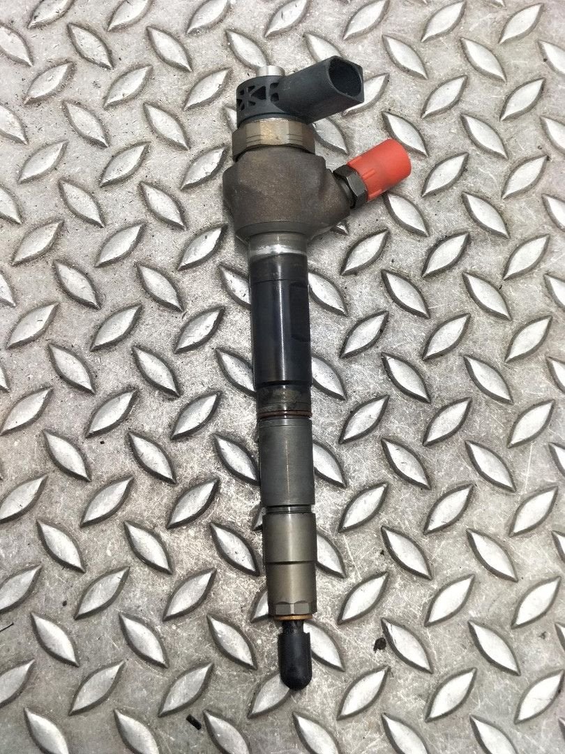 SKODA OCTAVIA BRANDSTOF INJECTOR / VERSTUIVER 04L130277G 201, Auto-onderdelen, Ophalen of Verzenden, Gebruikt, Stiba lid