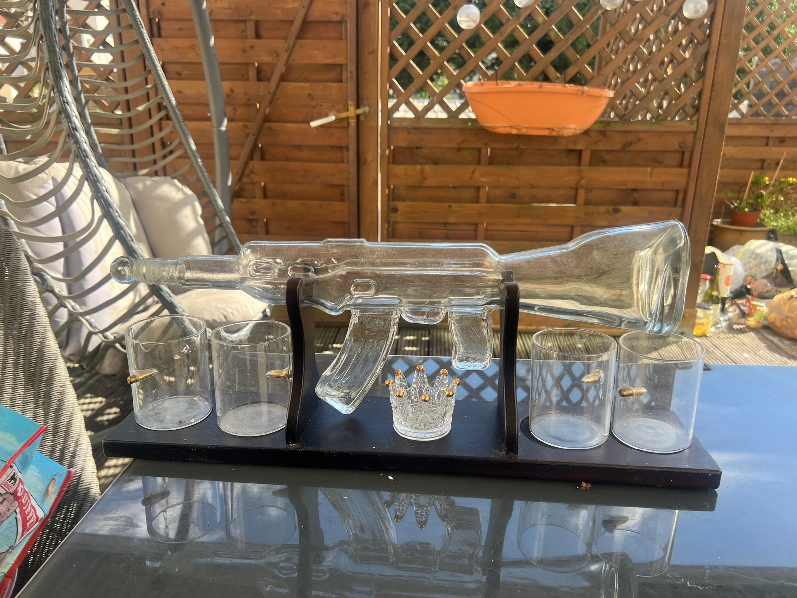 Glass rifle decanter set with 4 bullet glasses, Ophalen of Verzenden, Zo goed als nieuw