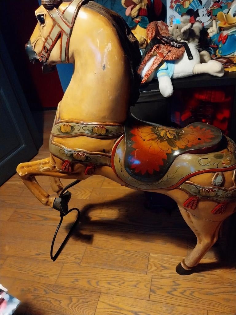 Cheval de manège, Collections, Enlèvement, Cheval