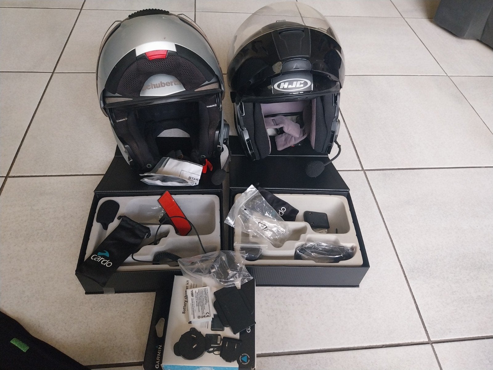 Schuberth & HJC motorhelmen + Cardo communicatiesystemen, Motoren, Kleding | Motorhelmen, S, HJC, Ophalen