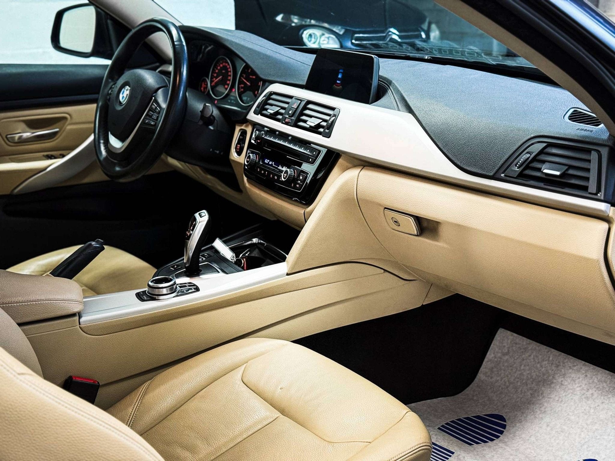BMW 418 Coupé 418 dA, cuir, Navi, Garantie 1an, Autos, Argent ou Gris, Achat, Entreprise, 109 g/km