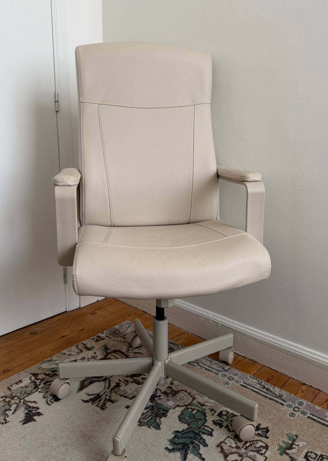 Chaise fauteuil de bureau IKEA MILLBERGET pivotante/réglable, Enlèvement, Comme neuf, Beige, Chaise de bureau