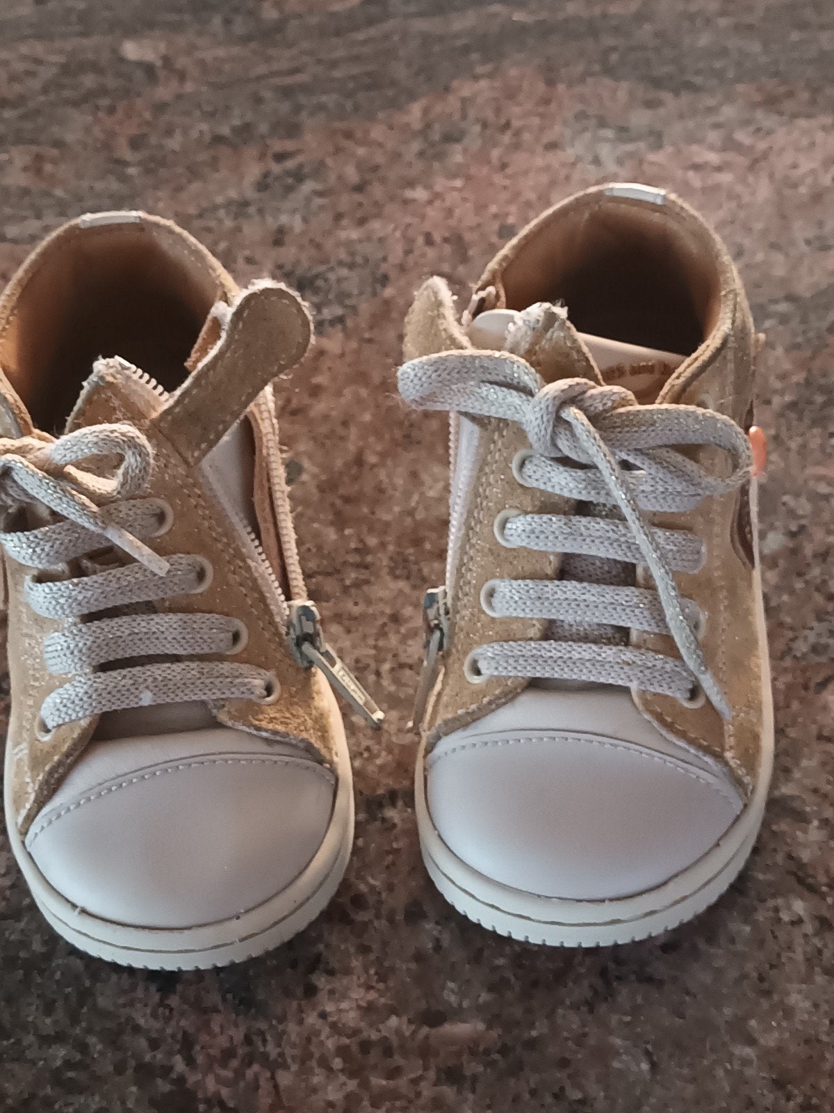 kinderschoenen maat 21 als nieuw te koop voor 20euro., Ophalen