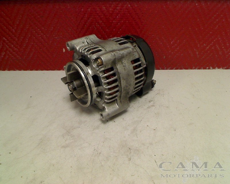 DYNAMO Speed Triple 955 1999-2001 (VIN: 141872-210444), Dhr. S. di Majo, Gebruikt, Info@cama-motorparts.nl, P.J. Troelstraweg 8 8
3144 CX  MAASSLUIS, NL