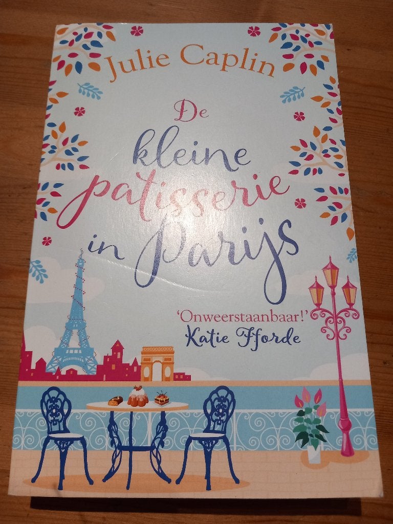 Boek 'De kleine Patisserie in Parijs' van Julie Caplin, Gelezen, Europa overig, Ophalen of Verzenden, Julie Caplin