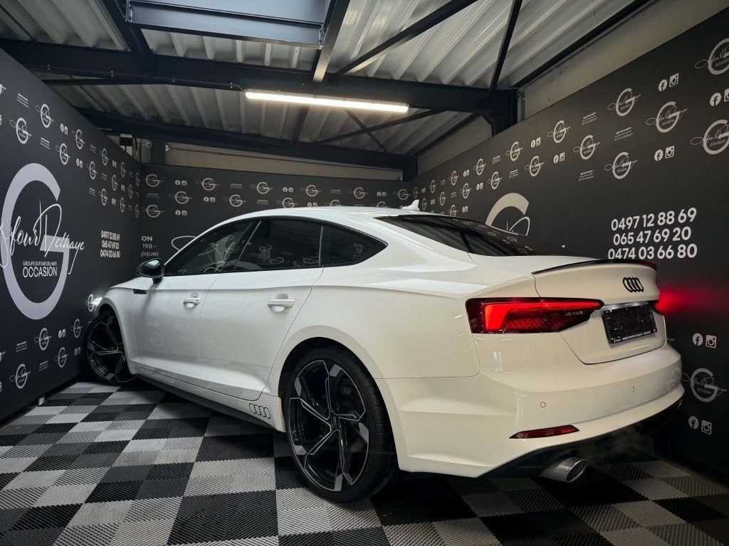 audi a5, 4 zetels, 4 cilinders, 1984 cc, Leder en Stof