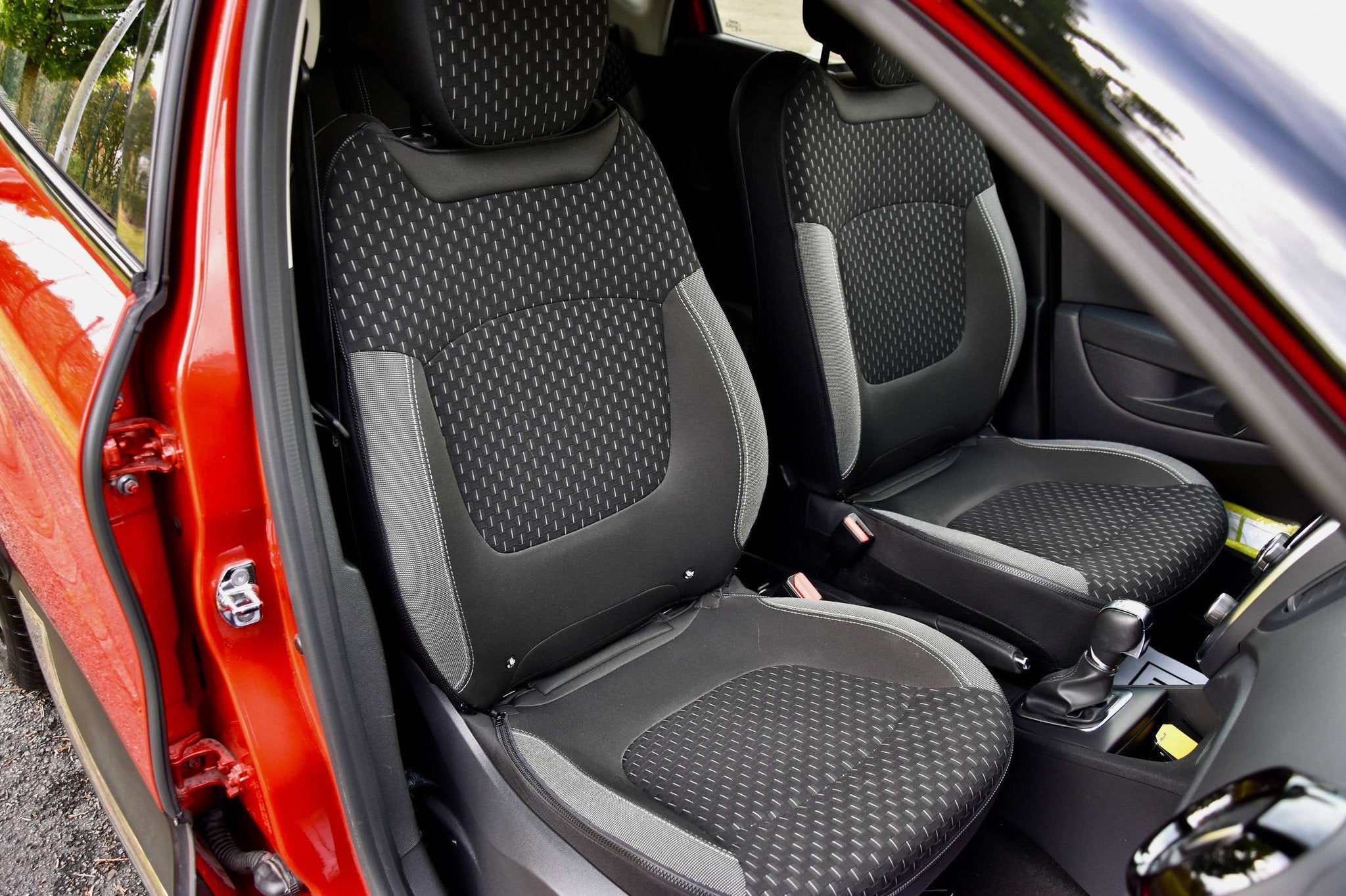 Renault Captur Captur 1.33 TCe *SLECHT 6000KM(!) * AUTOMAAT, Auto's, Renault, Gebruikt, 4 cilinders, https://public.car-pass.be/vhr/16cd7d28-8475-426b-8fd2-46102219aa67