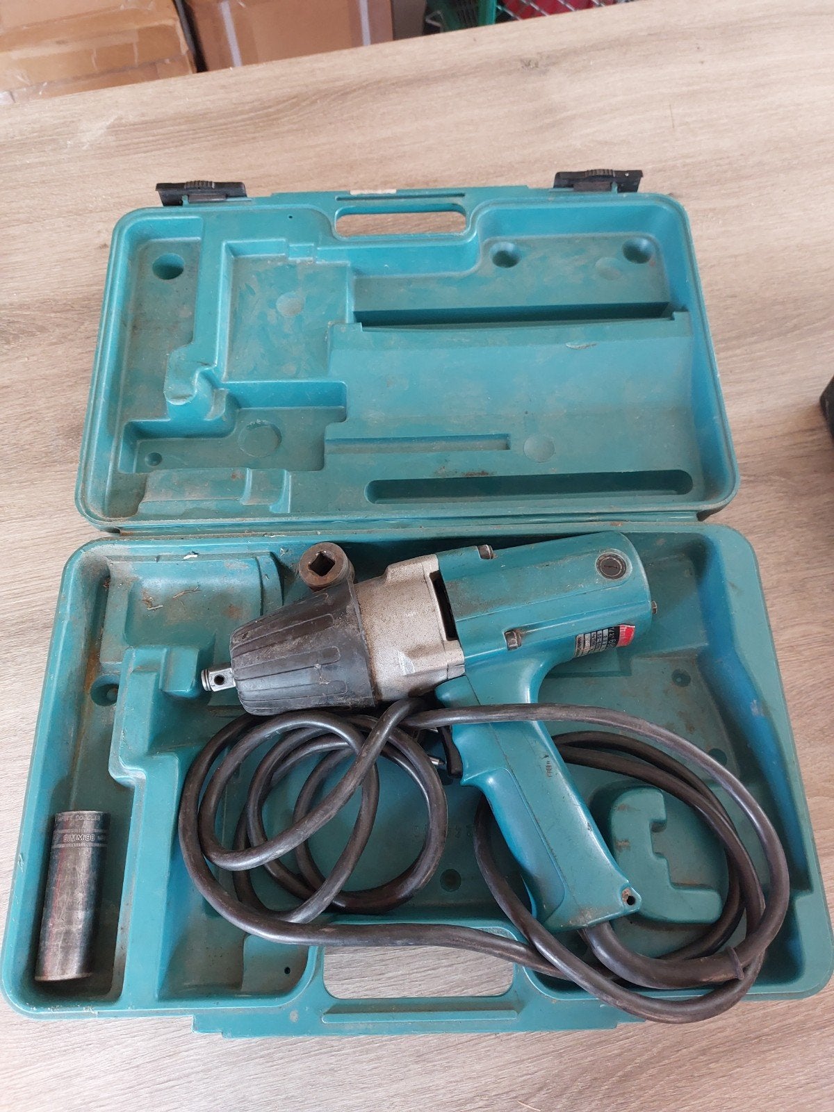 Makita 6906 elektrisch aangedreven 3/4" slagmoersleutel, Bricolage & Construction, Enlèvement ou Envoi