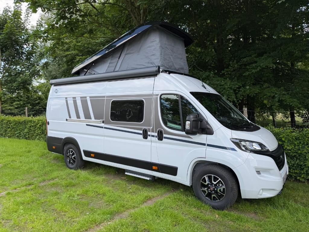 Carado Campervan 4P met Pop-Up hefdak